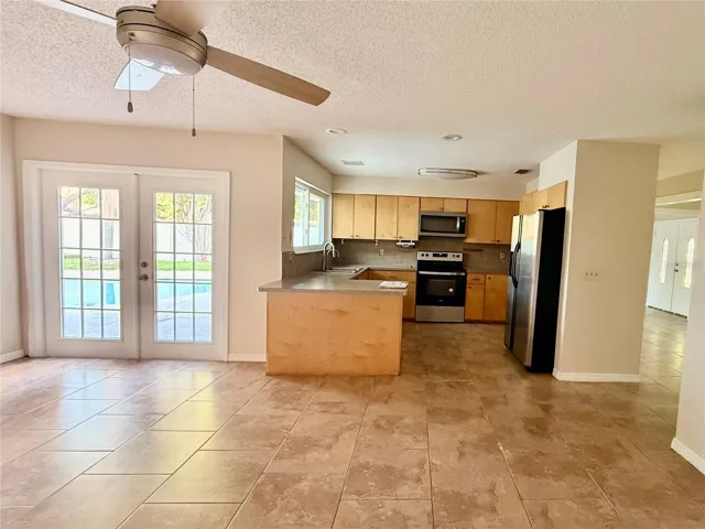 Kitchen/family room