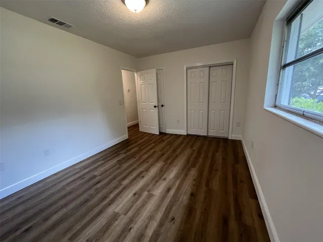 Primary bed