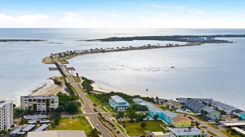 Dunedin Causeway leading to Honeymoon Island Beaches