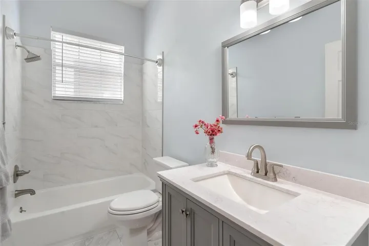 Primary Suite #2-Remodeled bath with shower/tub combo