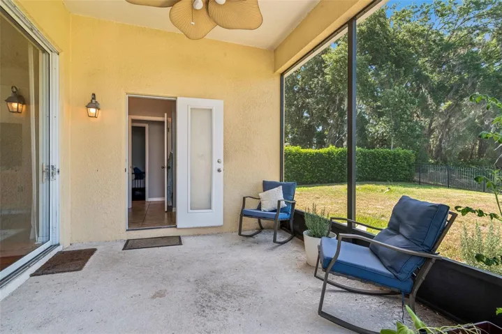ENLCOSED PATIO