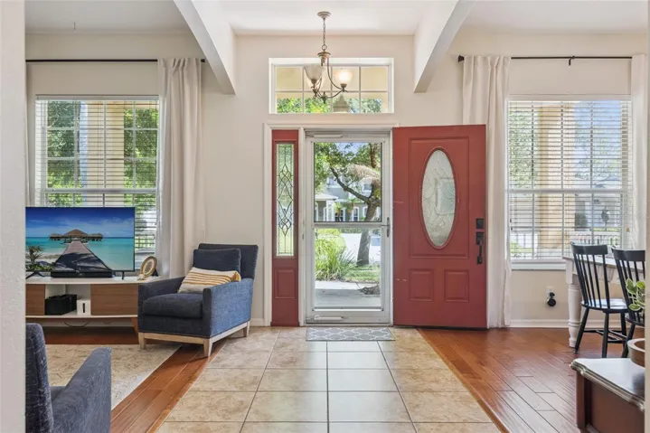 FOYER/ENTRANCE