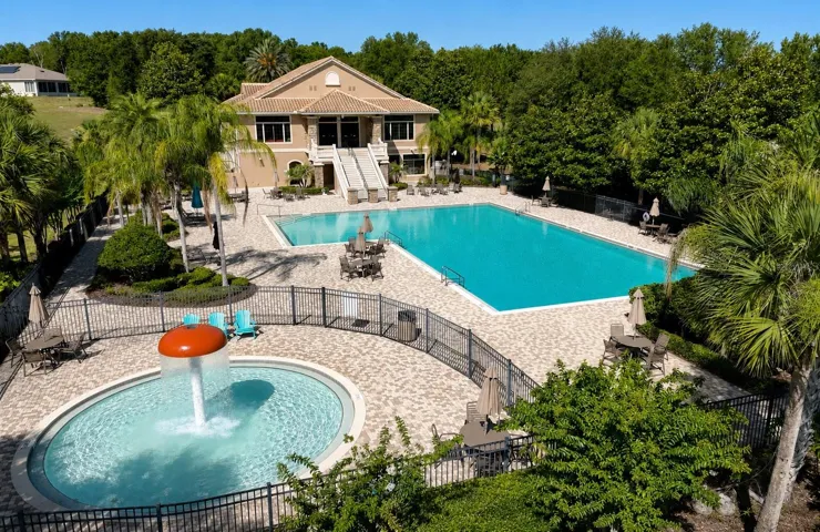 CLUBHOUSE AMENITIES