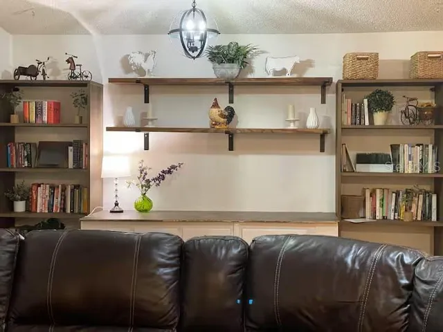 Living area detail
