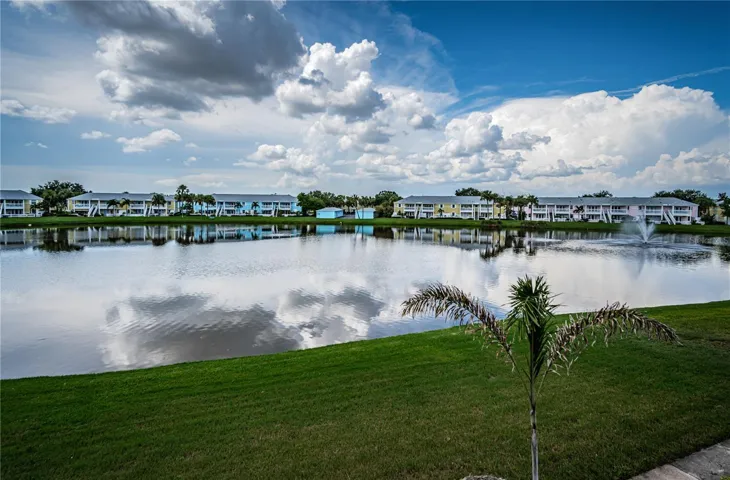Lake View - home to many migrating birds