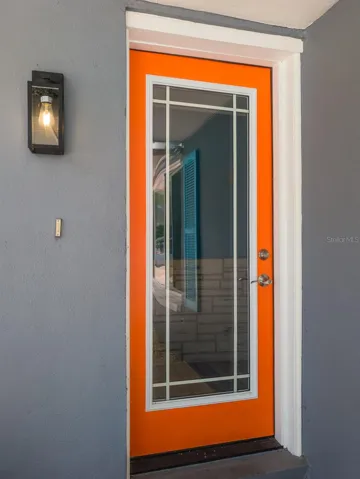 Welcome home! Mid Century beauty