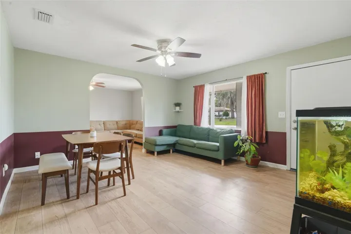LIVING ROOM/DINETTE