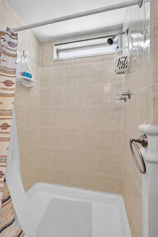 Master walk in shower