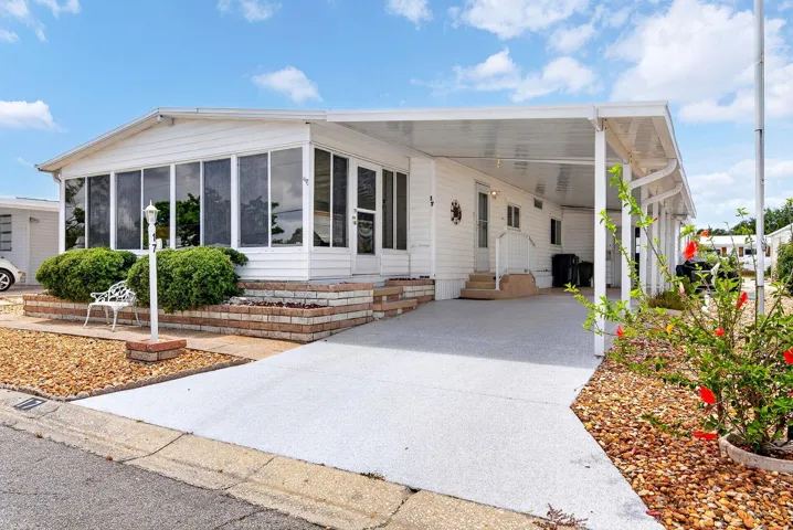 Sideview of home facing southeast