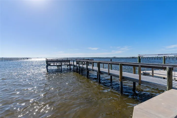 Dock