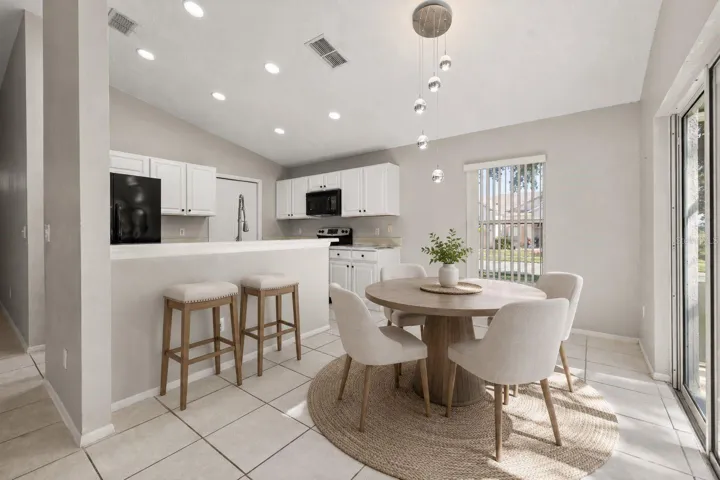 Virtual Dining Space