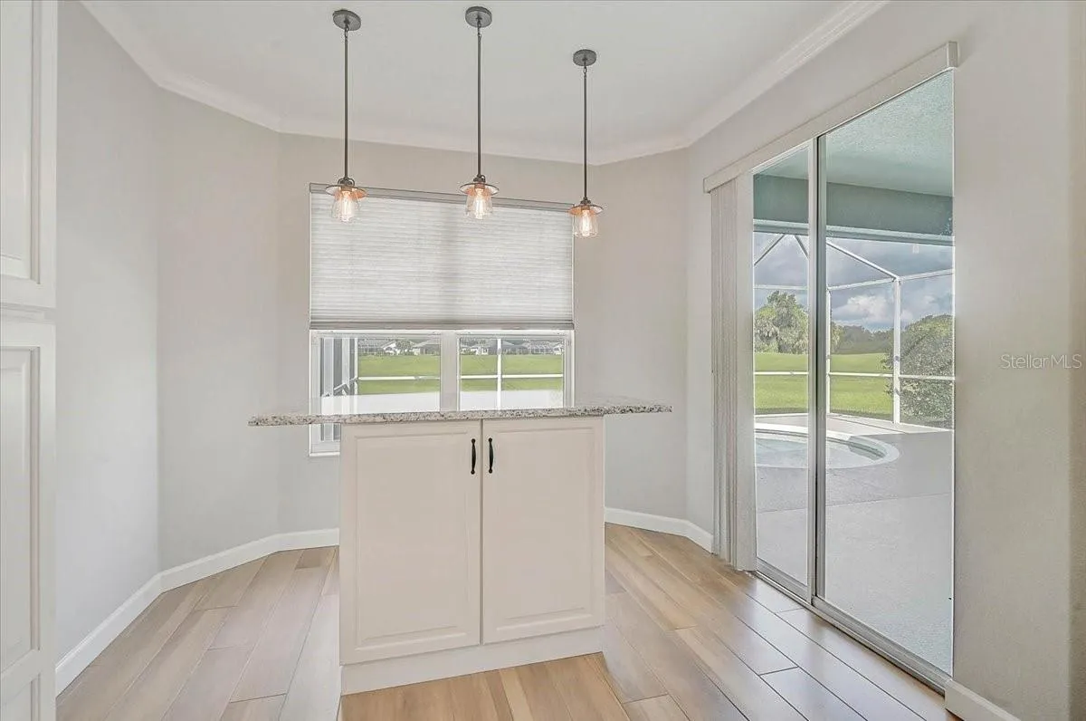 Breakfast bar with additional storage space
