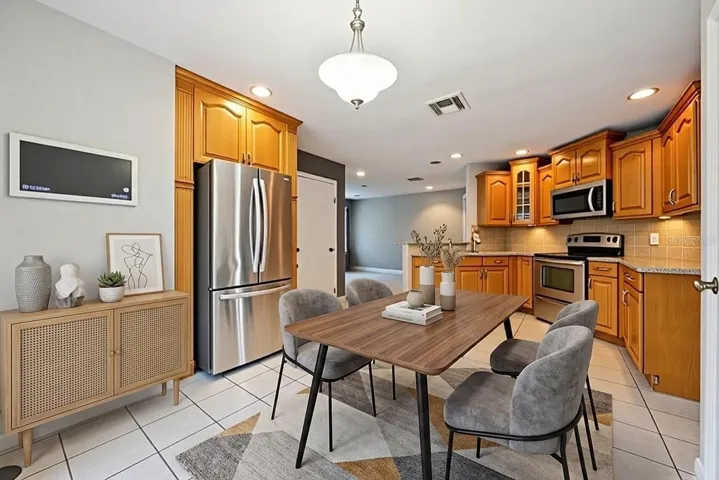 Virtual staged kitchen and eat at area