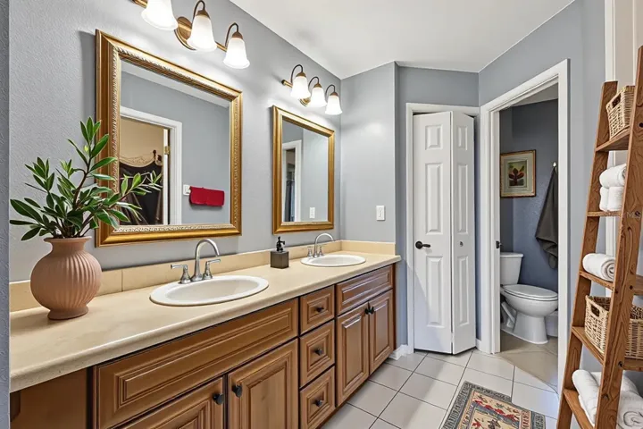 Virtual staged primary bath