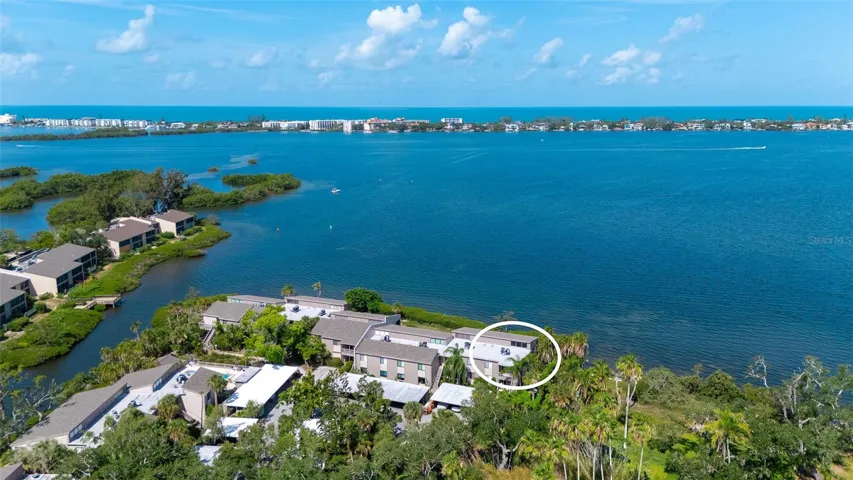 Corner Unit on the Bay