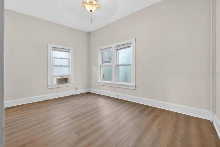 Quadplex Downstairs 1 Bed