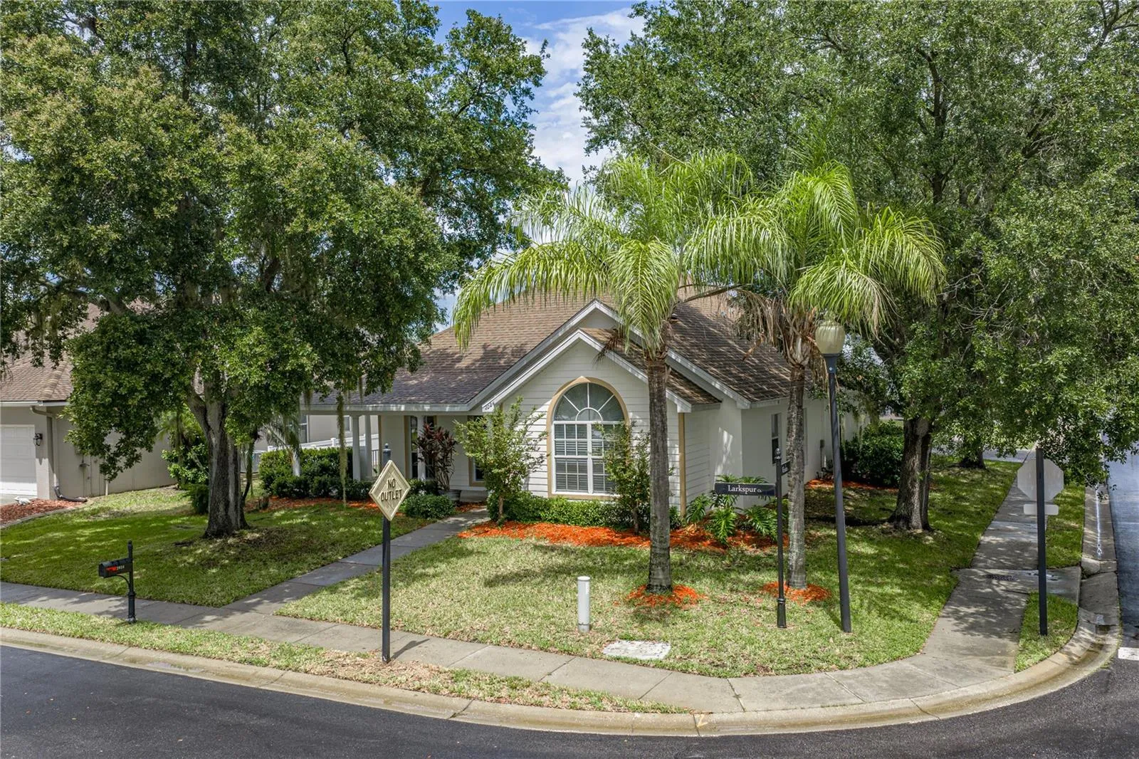 Corner lot view