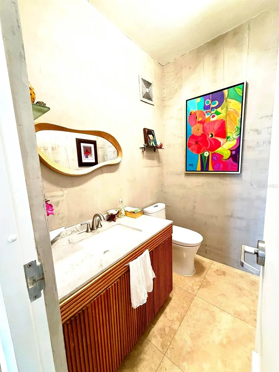 Entrance Bathroom