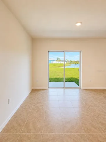 Kitchen Nook w/sliding door entrance to the back yard