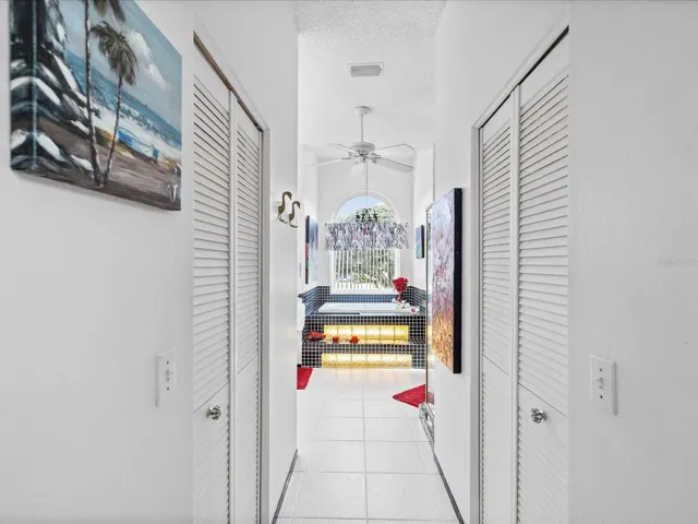 2 walk in closets