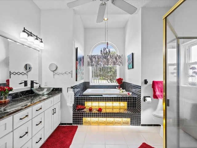 primary en suite bathroom