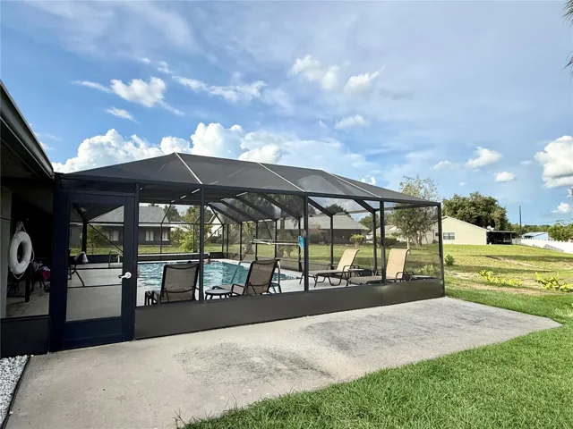 Community pool