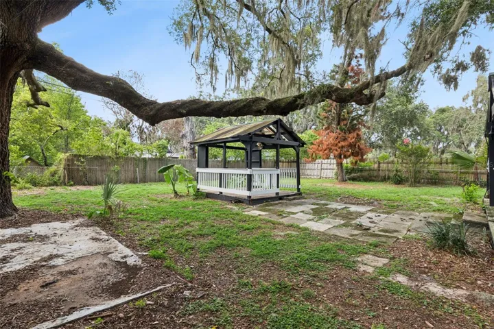 Large .25 acre fenced lot