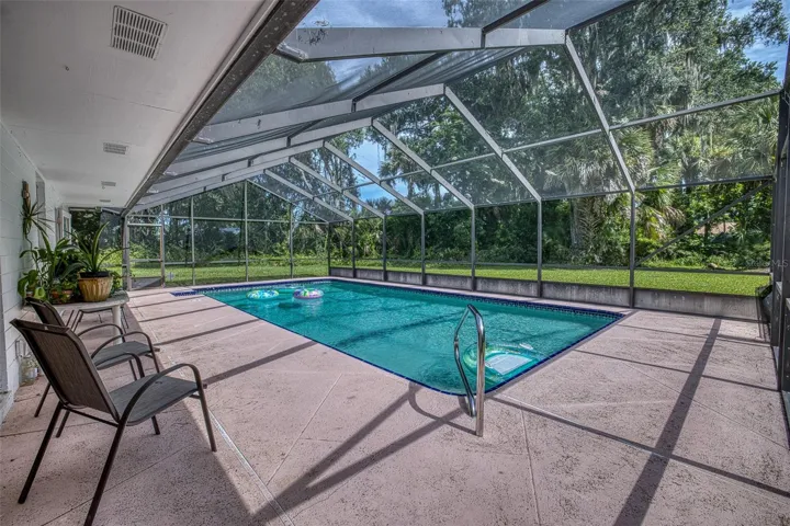 16x32 Pool Area