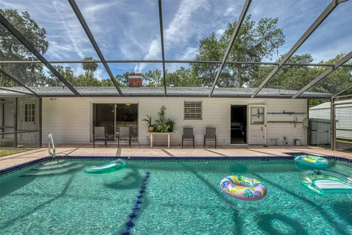 16x32 Pool Area