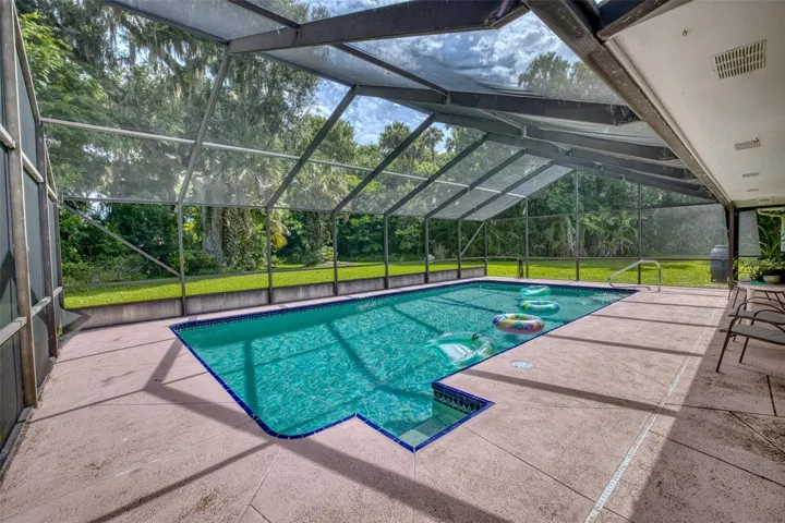 16x32 Pool Area