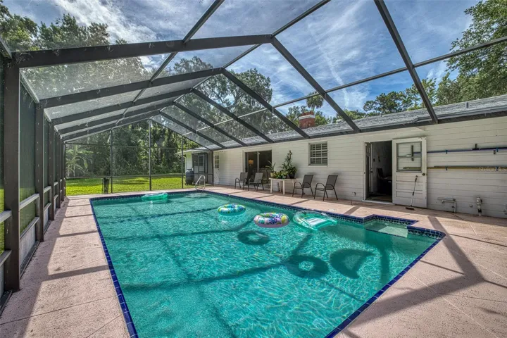 16x32 Pool Area