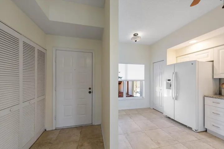 FRONT DOOR / KITCHEN