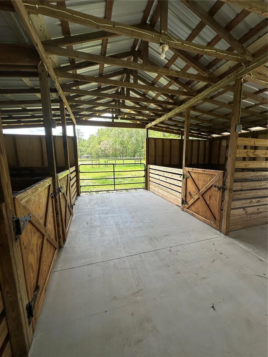 Barn