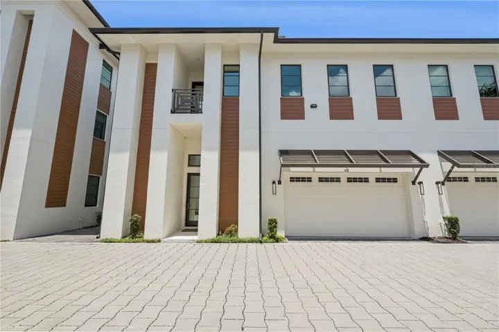 Luxury Winter Park Townhome:  3 Bedrooms/2.5 Baths/In-Unit Elevator and Private Fenced-In Backyard