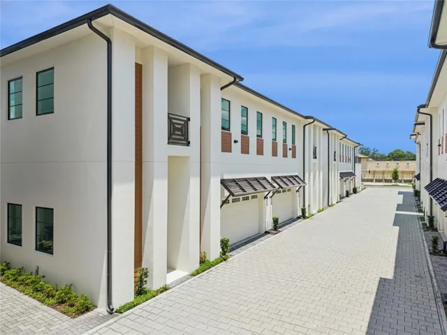 Luxury Winter Park Townhome:  3 Bedrooms/2.5 Baths/In-Unit Elevator and Private Fenced-In Backyard