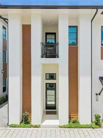 Luxury Winter Park Townhome:  3 Bedrooms/2.5 Baths/In-Unit Elevator and Private Fenced-In Backyard