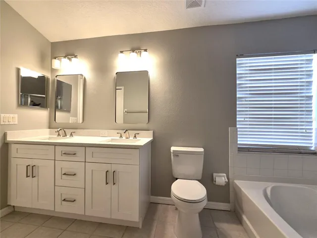 Main bathroom