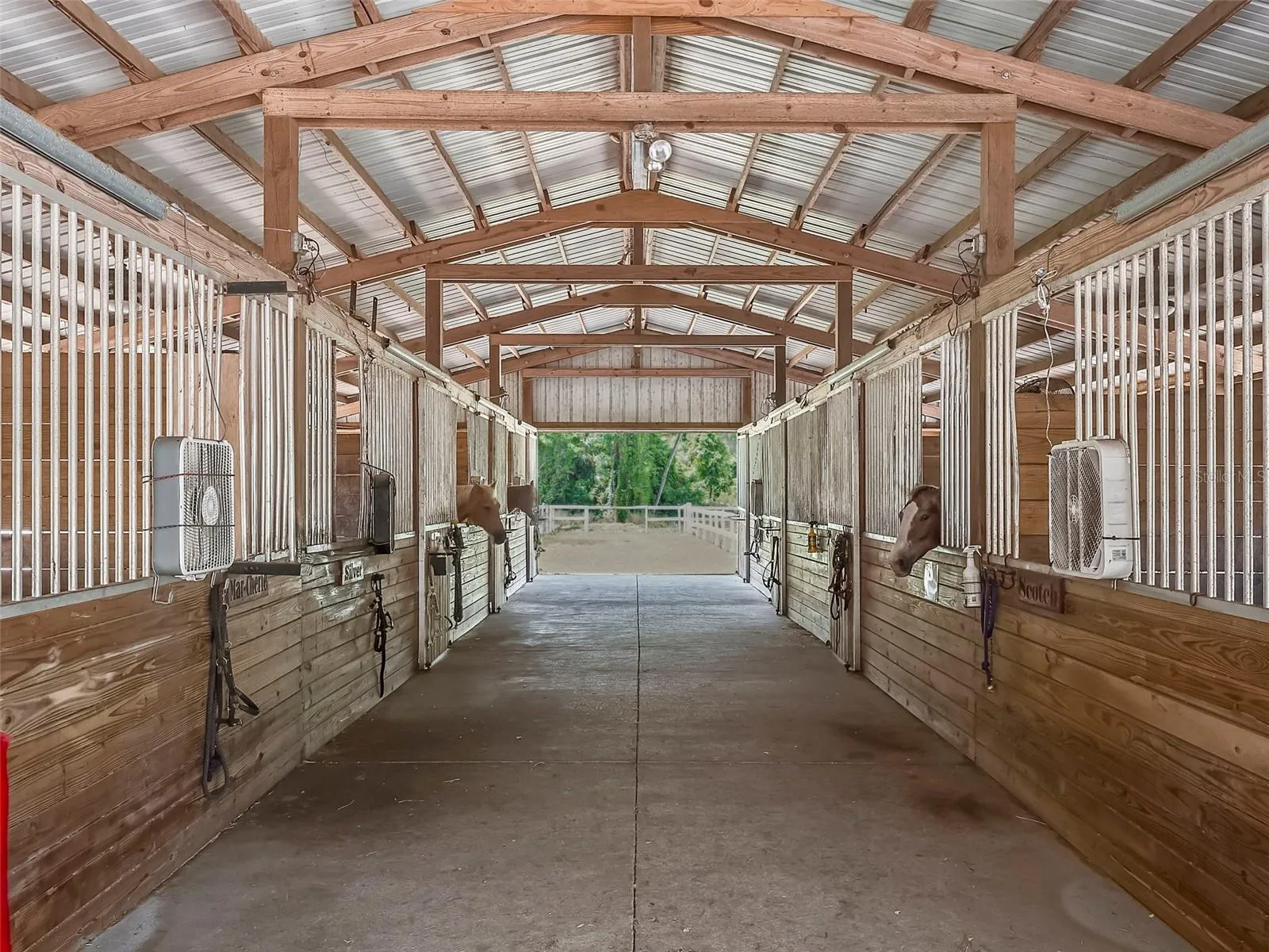 On site stables !!!!