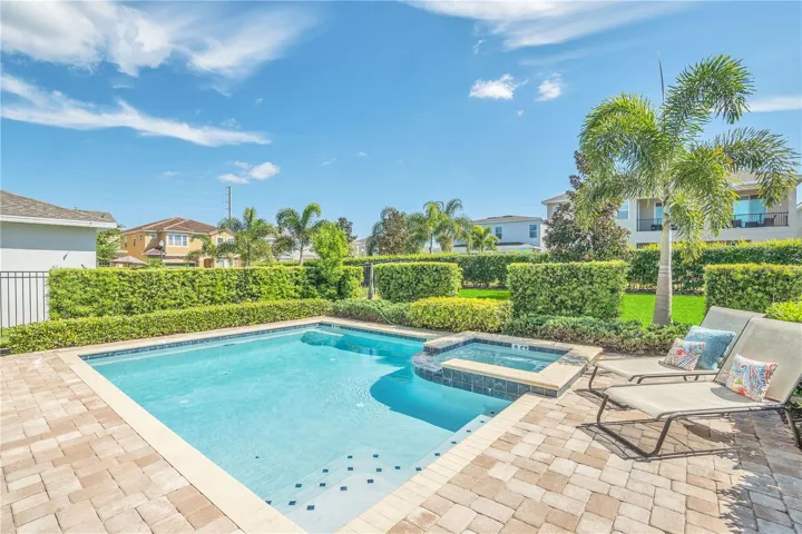 Private pool
