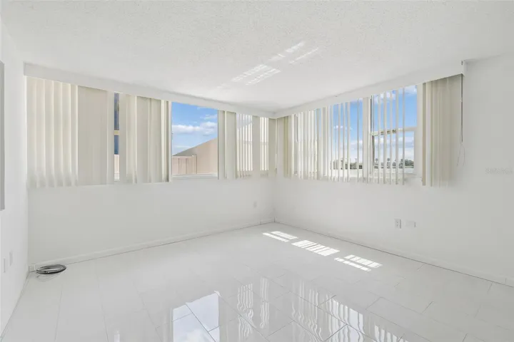 WITHOUT VIRTUAL STAGING
