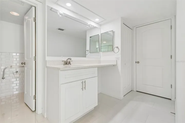 WITHOUT VIRTUAL STAGING