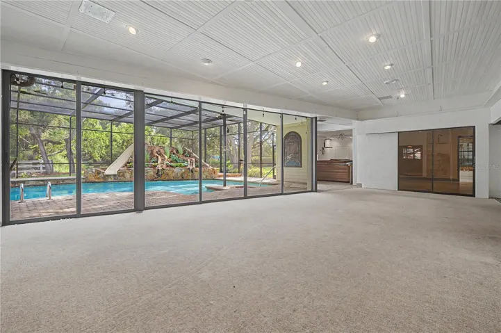 Enclosed patio with endless ideas for the space