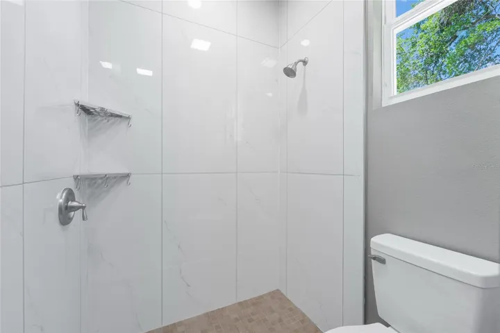 Suite Bathroom