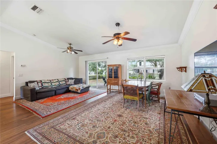 living room / dining room