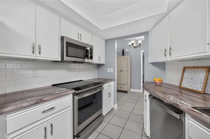 There is plenty of storage and counter space for all of your culinary needs!