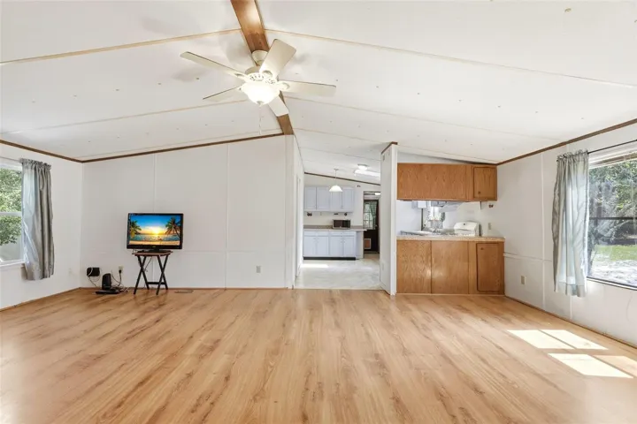 LIVING ROOM/DINING ROOM TOWARDS KITCHEN