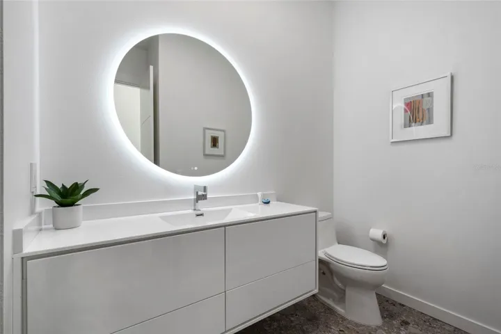 EN SUITE TO BEDROOM 2