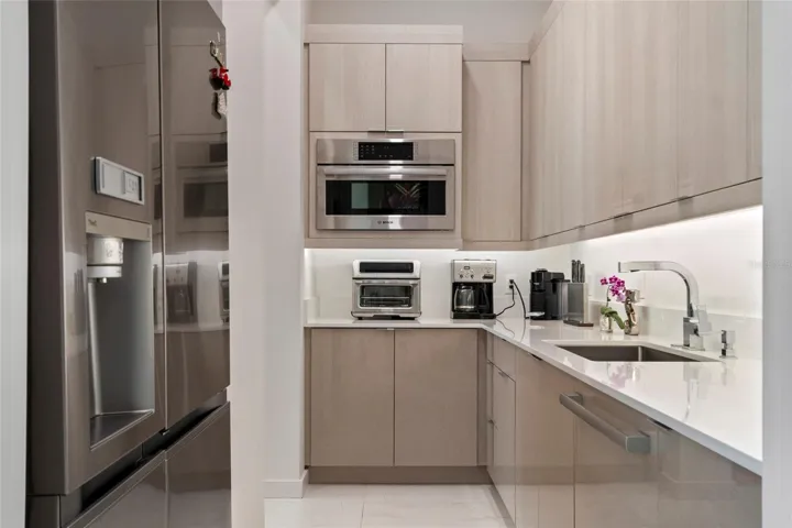 BACK KITCHEN
