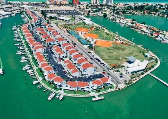 MADEIRA BEACH YACHT CLUB APX 200 FT TO BEACH
