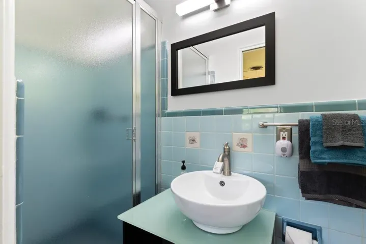 En Suite Bath with Shower